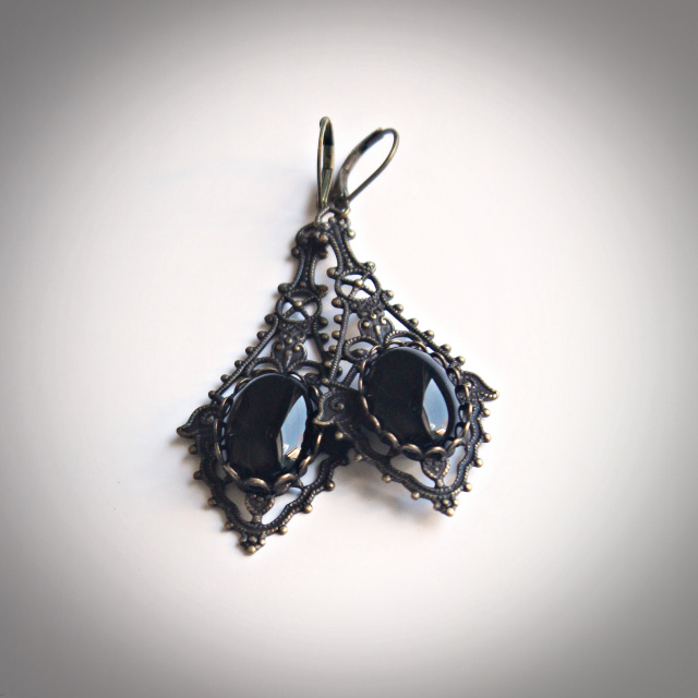 Large Black Onyx Earrings in Vintage Style